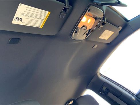 Used 2025 Chevrolet Colorado W/T w/ WT Custom Package image 13