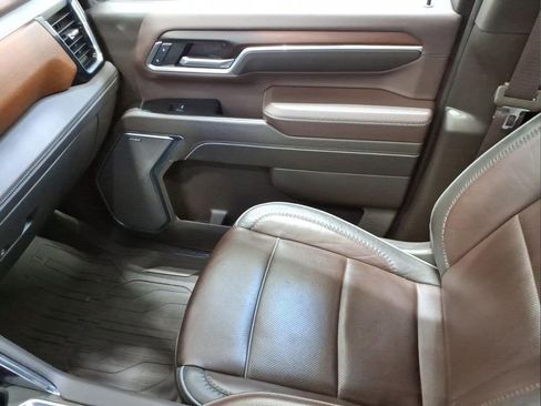 Used 2025 GMC Sierra 2500 Denali w/ Denali Reserve Package AWD/4WD image 21