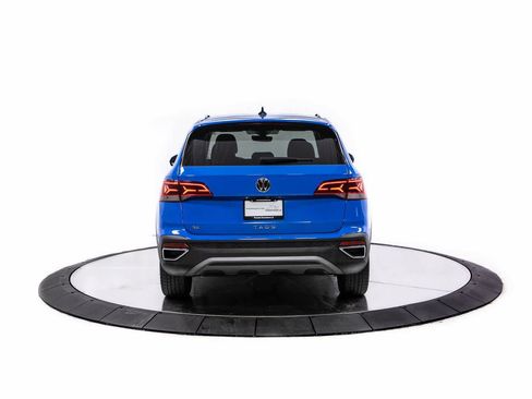 Used 2023 Volkswagen Taos SE image 7