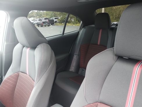 Used 2025 Toyota Corolla SE image 14