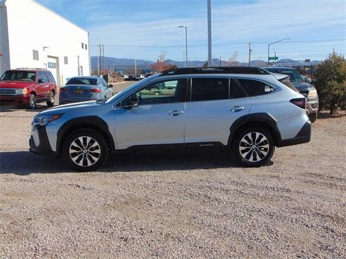 Used 2023 Subaru Outback Limited XT image 7
