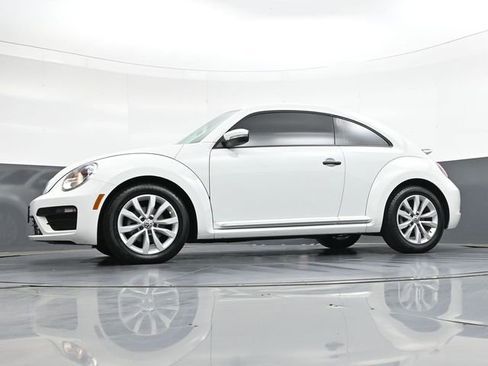 Used 2017 Volkswagen Beetle 1.8T S image 39