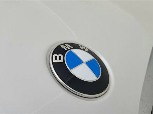 Used 2024 BMW X6 xDrive40i w/ Premium Package image 16