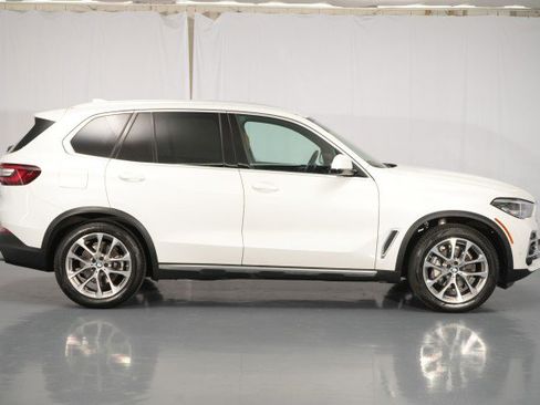 Used 2023 BMW X5 xDrive40i w/ Premium Package image 15
