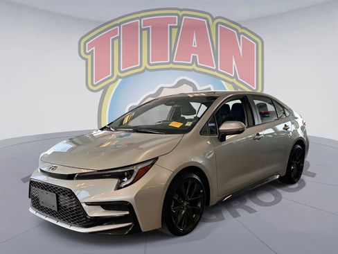 Certified 2025 Toyota Corolla SE FWD image 1