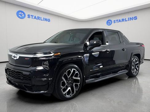 Used 2024 Chevrolet Silverado EV RST image 2