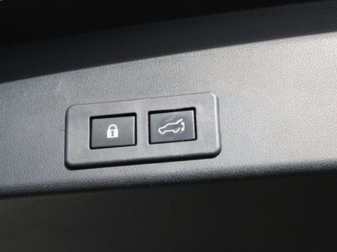 Used 2020 Subaru Ascent Limited w/ Technology Package image 29