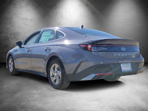 New 2026 Hyundai Sonata SE FWD image 4