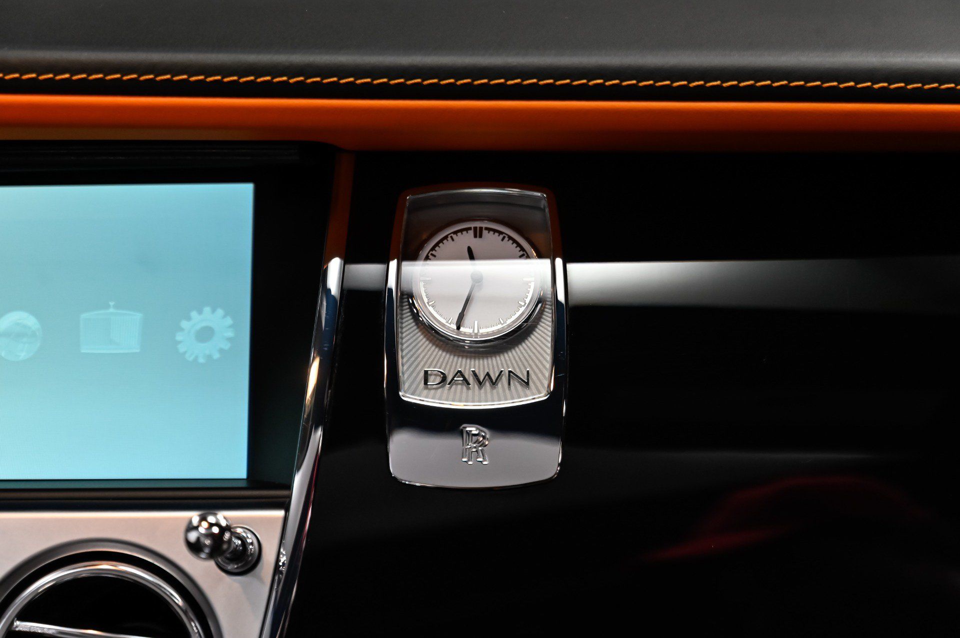 Used 2017 Rolls-Royce Dawn RWD image 18