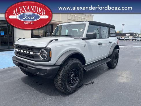 New 2026 Ford Bronco 4-Door AWD/4WD image 1