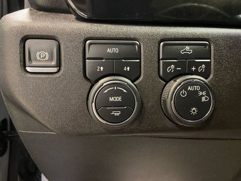 Used 2024 Chevrolet Silverado 1500 LT image 23