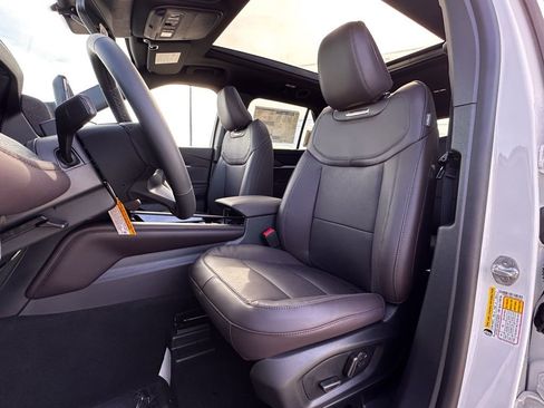 New 2026 Ford Explorer Platinum image 4