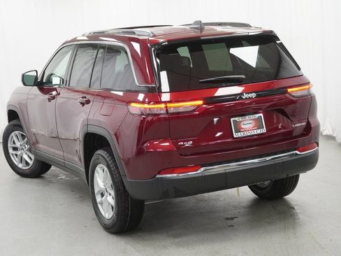 New 2026 Jeep Grand Cherokee Laredo image 11