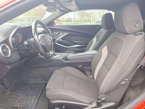 Used 2020 Chevrolet Camaro LT image 24