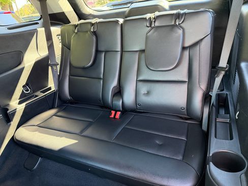 Used 2024 Ford Explorer Limited image 22