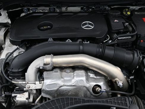 Used 2024 Mercedes-Benz GLA 250 GLA 250 image 44