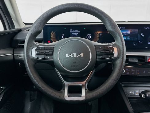 Used 2025 Kia K5 LXS image 18