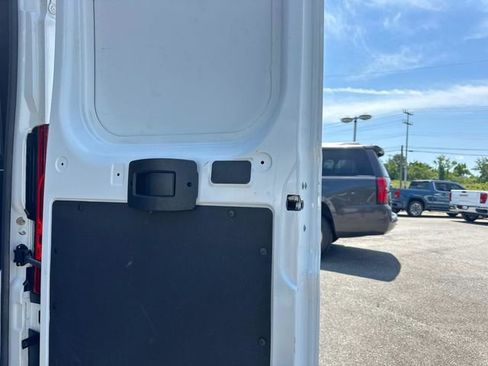 Used 2025 RAM ProMaster 2500 w/ Convenience Group FWD image 22