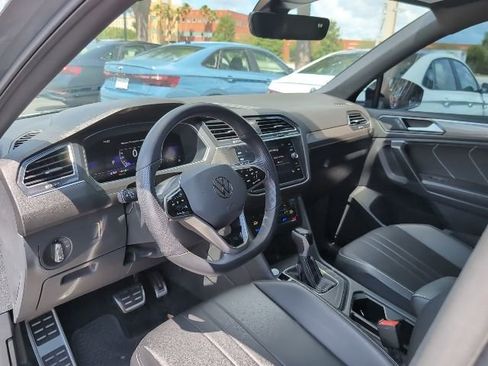 Used 2024 Volkswagen Tiguan SE R-Line FWD image 8