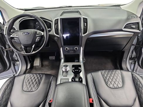 Used 2024 Ford Edge Titanium image 9