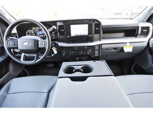 Used 2023 Ford F250 XL image 8