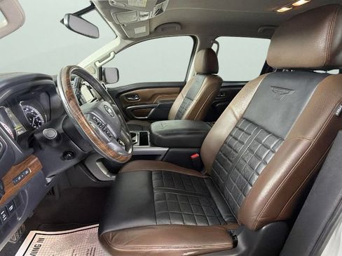 Used 2017 Nissan Titan Platinum Reserve RWD image 18