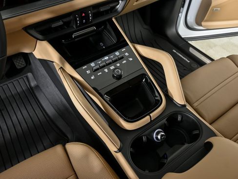 New 2026 Porsche Cayenne E-Hybrid image 18