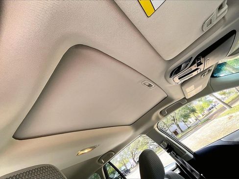 Used 2022 Subaru Outback Premium image 24