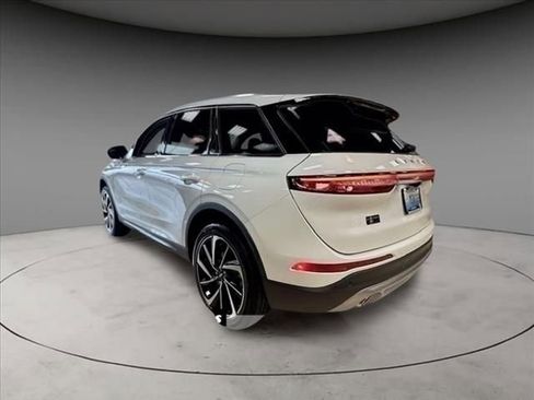 New 2024 Lincoln Corsair Reserve image 8