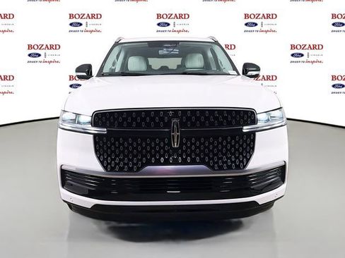 New 2026 Lincoln Navigator L Reserve AWD/4WD image 3