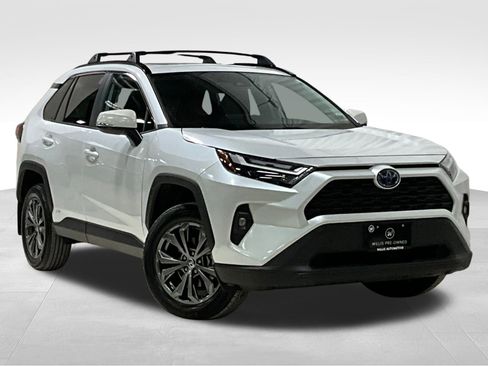 Used 2024 Toyota RAV4 XLE Premium image 1