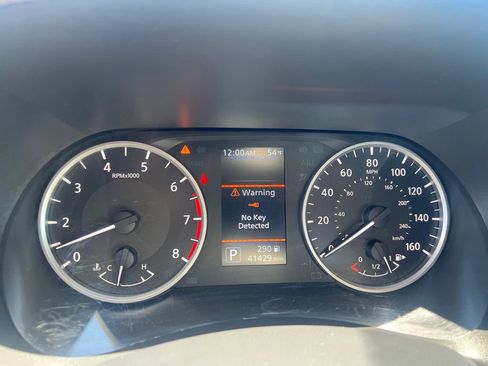 Used 2024 Nissan Sentra S FWD image 25
