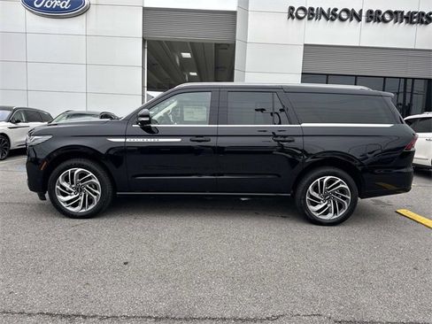 New 2025 Lincoln Navigator L Reserve image 6