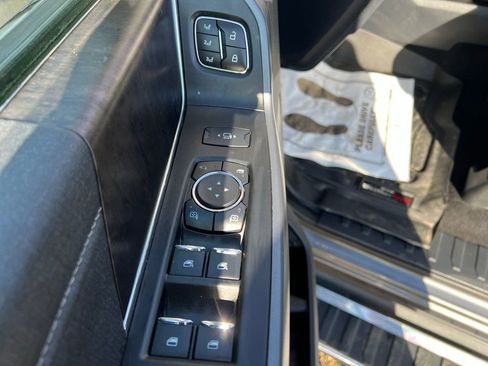 Used 2023 Ford F250 Lariat w/ Chrome Package image 25