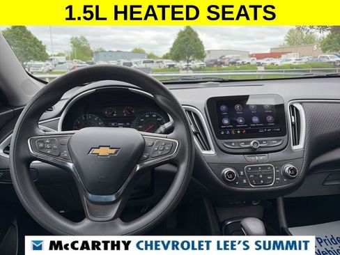 Used 2023 Chevrolet Malibu LT FWD image 17