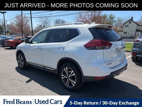 Used 2018 Nissan Rogue SL w/ Premium Package image 5