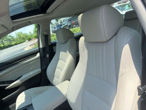 Used 2021 Honda Accord EX-L image 8