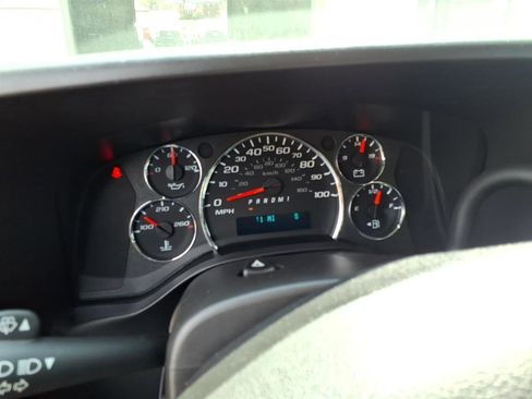 Used 2021 Chevrolet Express 2500 w/ Driver Convenience Package image 10