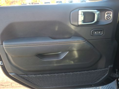 New 2026 Jeep Wrangler Unlimited Sahara AWD/4WD image 9