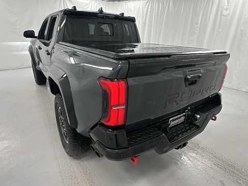 Used 2025 Toyota Tacoma TRD Sport image 5