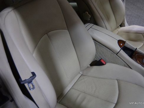 Used 2004 Mercedes-Benz E 320 Sedan image 14