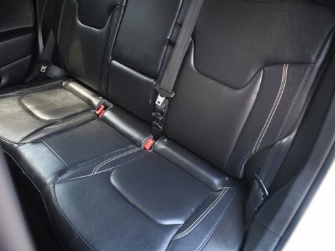 Used 2015 Jeep Renegade Limited AWD/4WD image 22