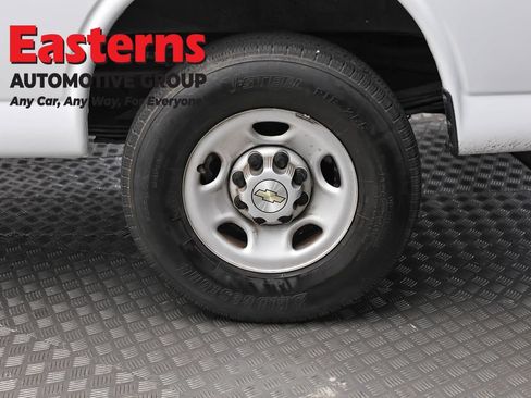 Used 2023 Chevrolet Express 2500 Extended w/ Driver Convenience Package RWD image 8