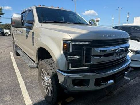 Used 2017 Ford F250 XLT w/ XLT Premium Package AWD/4WD image 1