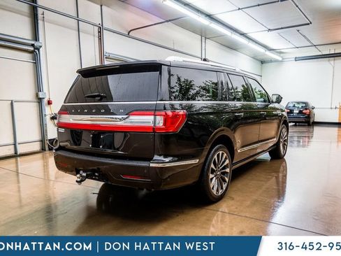 Used 2021 Lincoln Navigator L Reserve RWD image 35