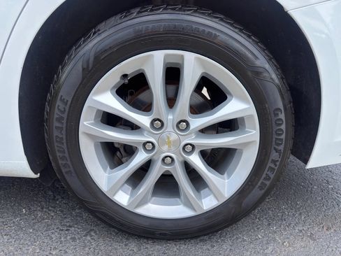 Used 2018 Chevrolet Malibu LS FWD image 11