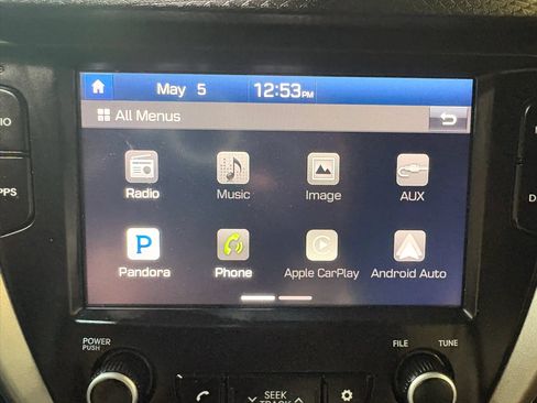 Used 2017 Hyundai Veloster FWD image 23