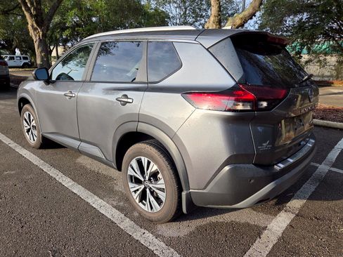 Used 2023 Nissan Rogue SV w/ SV Premium B Package AWD/4WD image 3