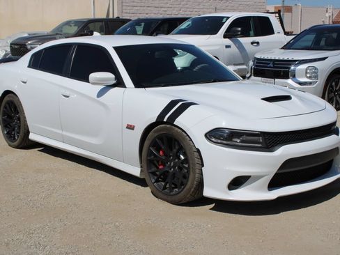 Used 2018 Dodge Charger R/T Scat Pack w/ Dynamics Package RWD image 3
