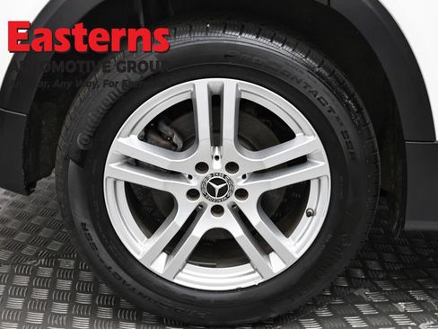 Used 2021 Mercedes-Benz GLB 250 4MATIC image 33